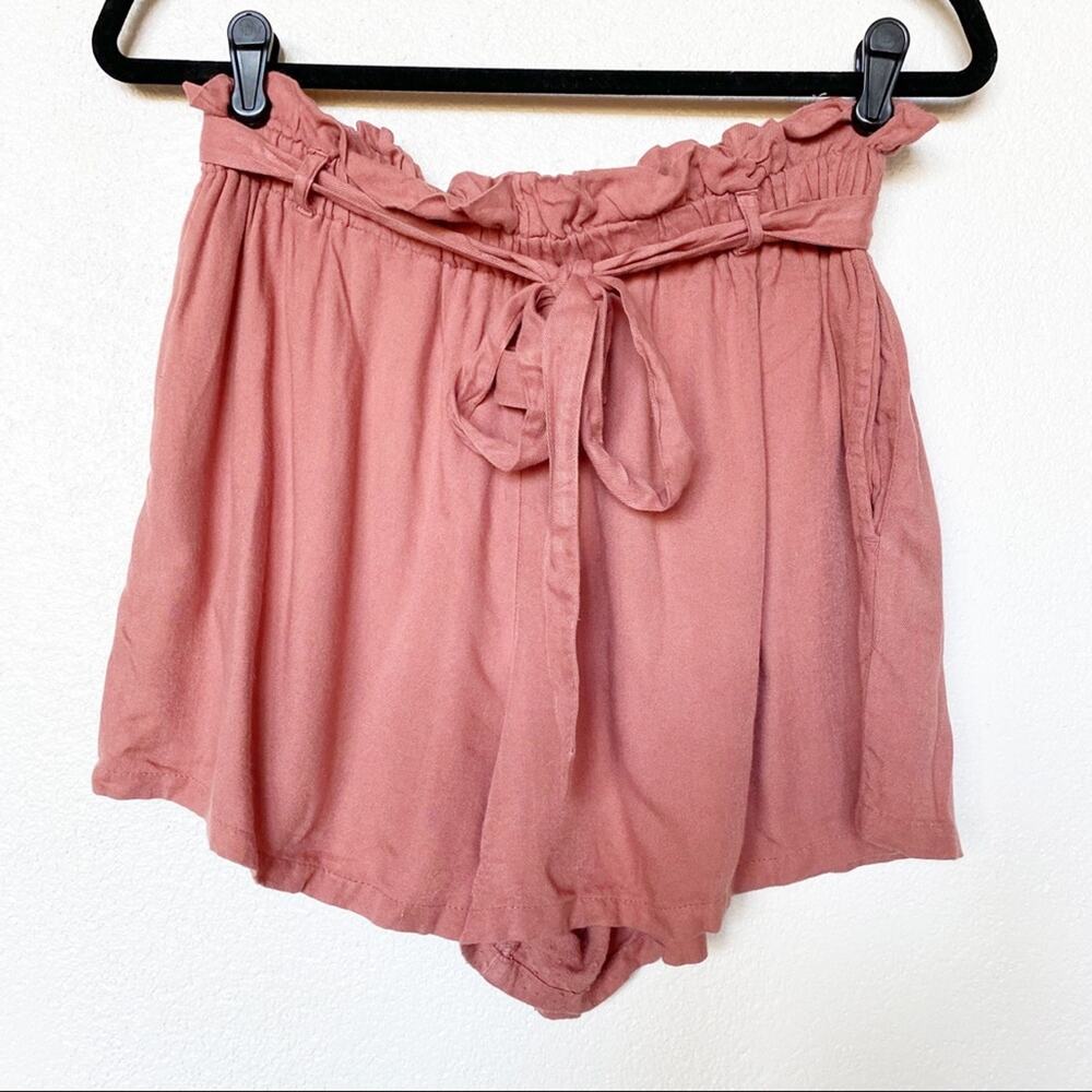 Hollister Ultra High Rise Paperbag Tie Waist Shorts Size Medium